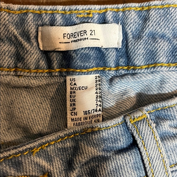 Heavily Distressed Wide Leg Jeans - Picture 5 of 8